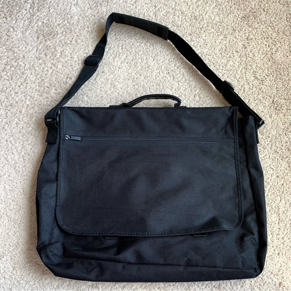 Gemline Black Shoulder Laptop Travel School Bag